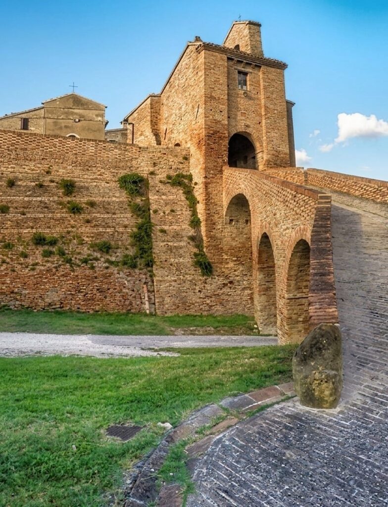Castello di Loretello
