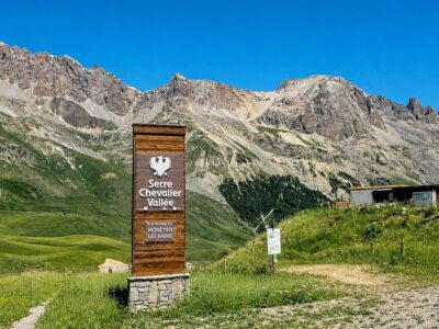 Cosa fare a Serre Chevalier in estate: giardino alpino, terme e Briançon
